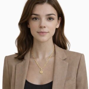 Elegant Gold Necklace